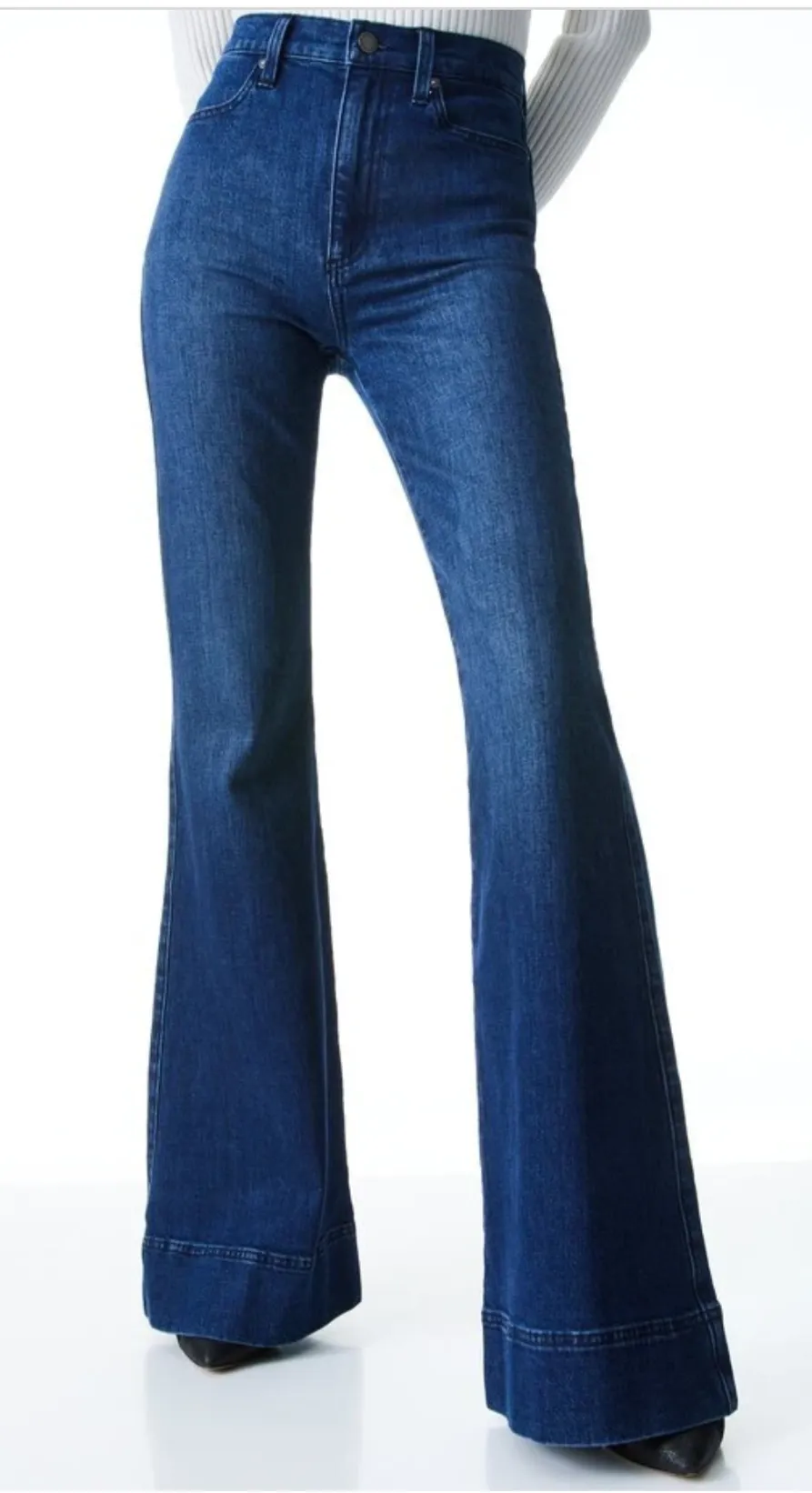 Brand New Tags Alice & Olivia Beautiful Flare Jeans 31