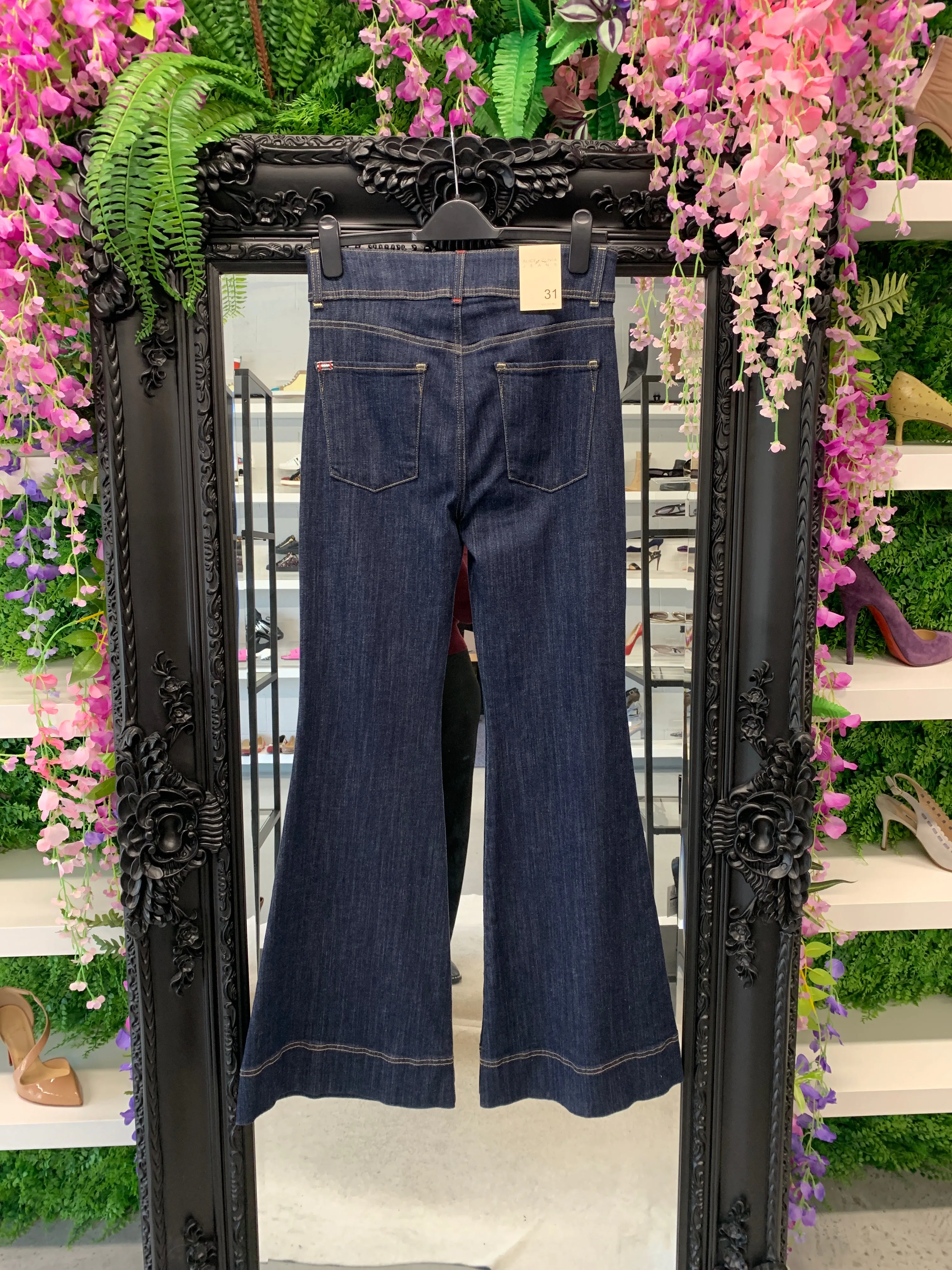 Brand New Tags Alice & Olivia Beautiful Flare Jeans 31
