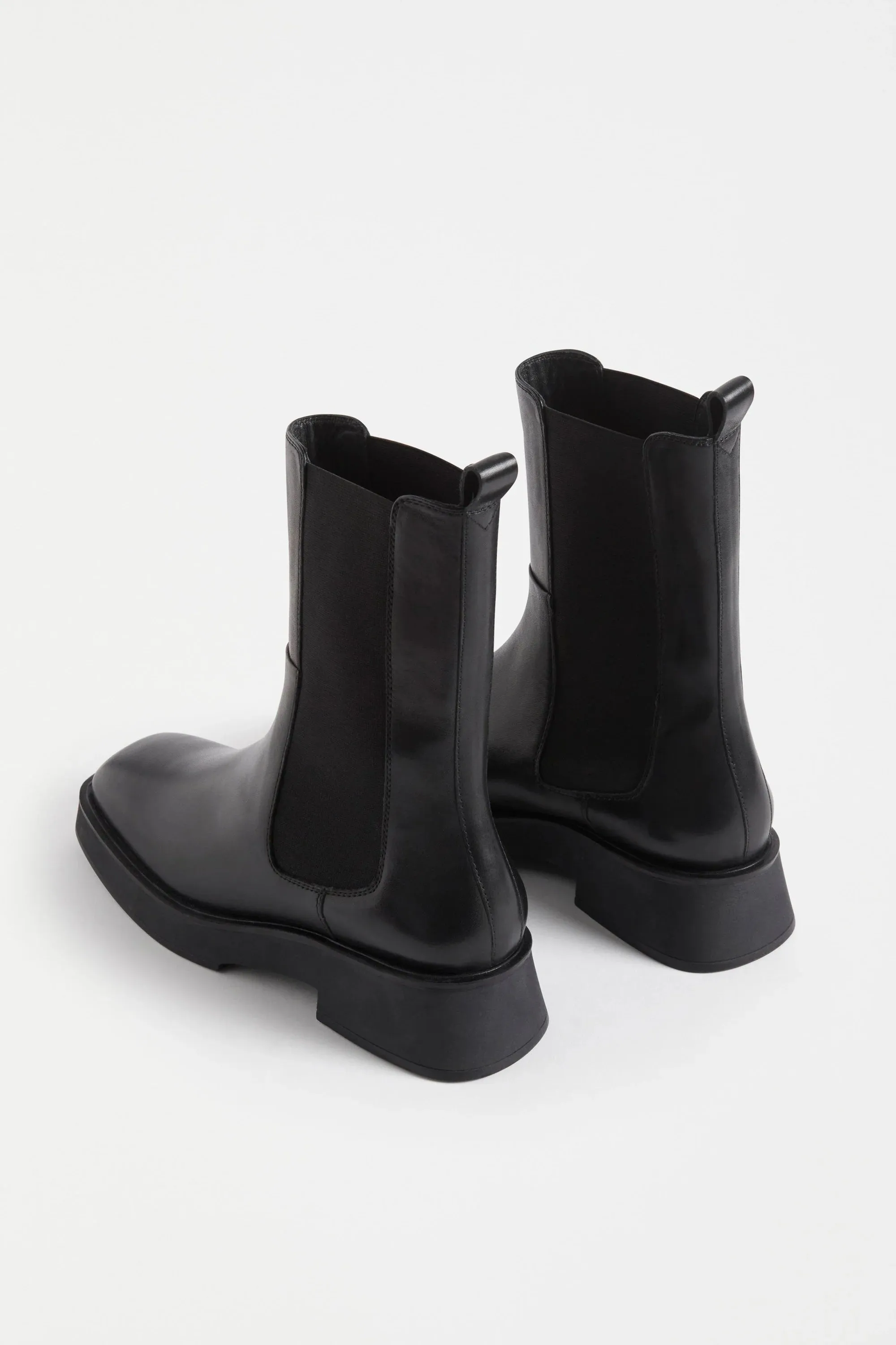 Irsa Boot / Black